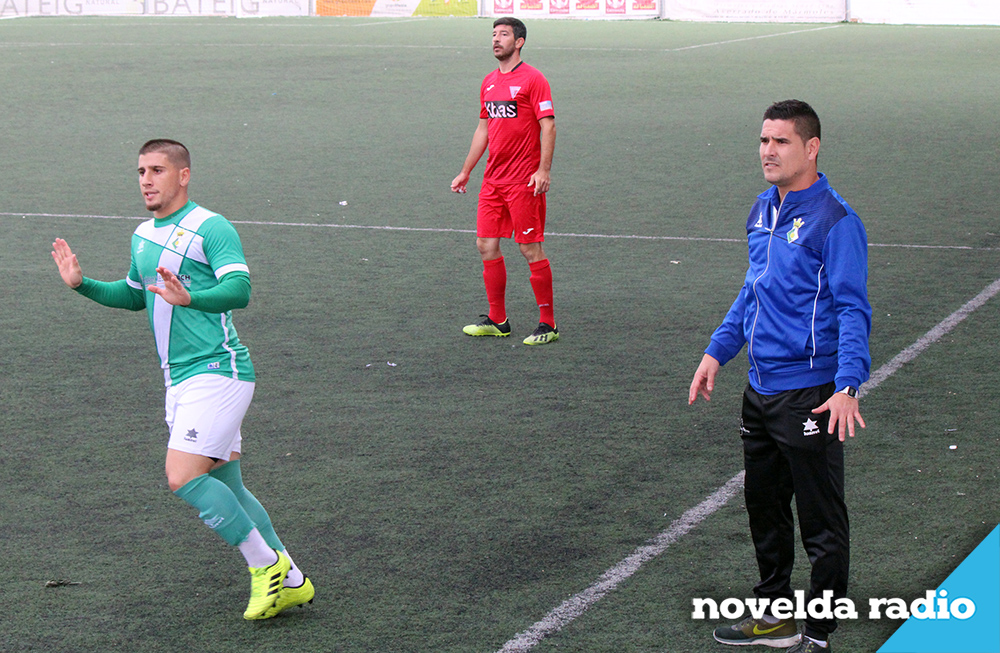 El goleador Ramón y el entrenador José Avilés.